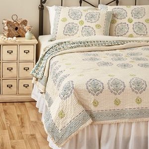 Vasanti Kantha Quilt & Shams - King